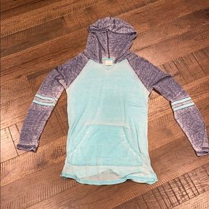 Women’s Hooded Long-SleeveTop
